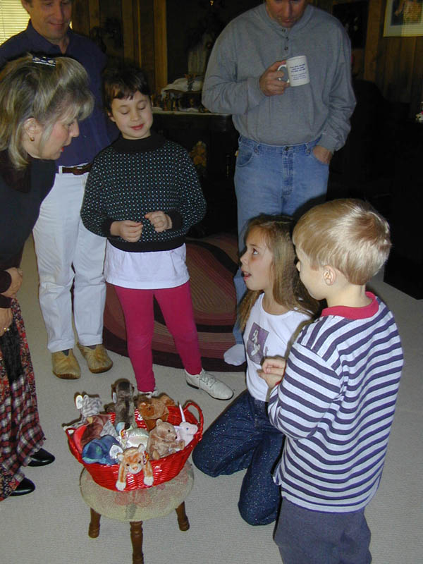 Kids pick toys